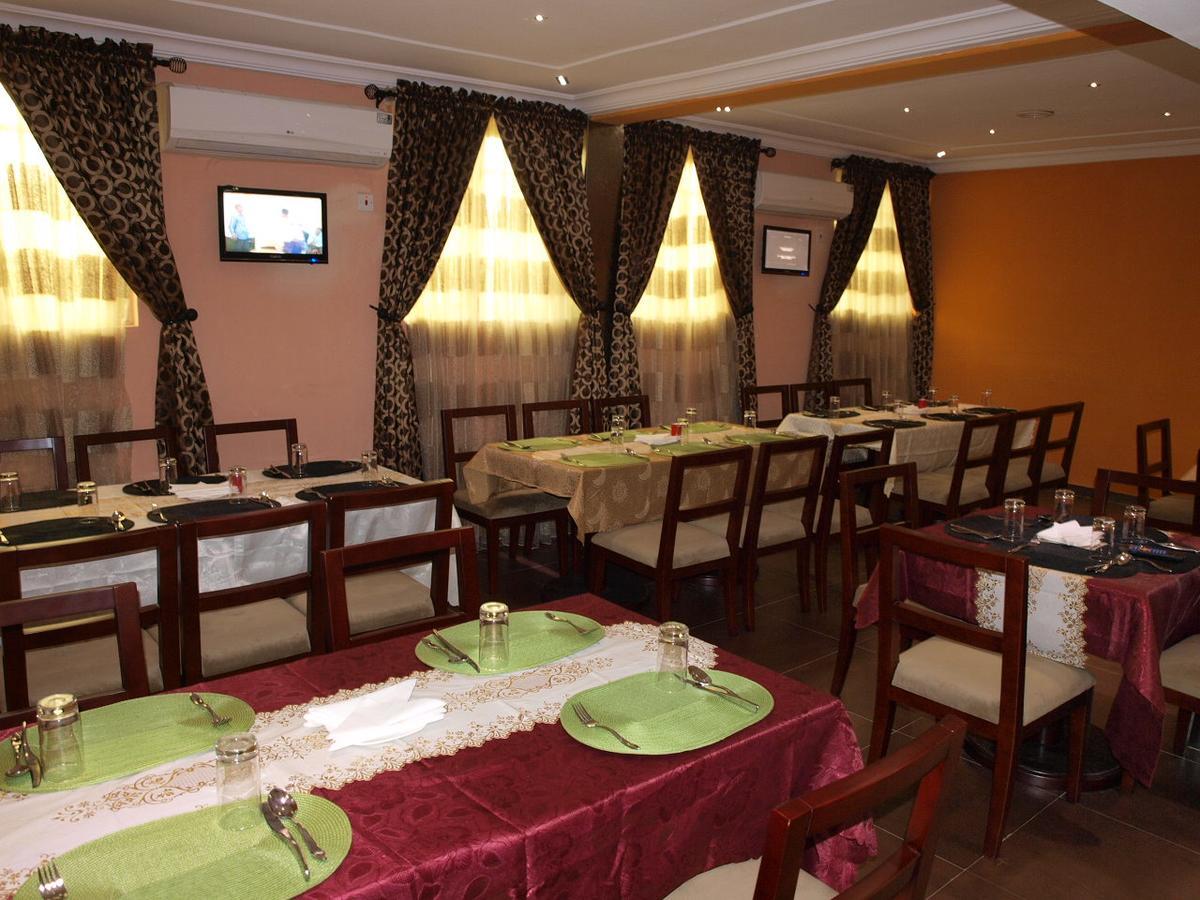 Apollo Hotel Lagos Buitenkant foto