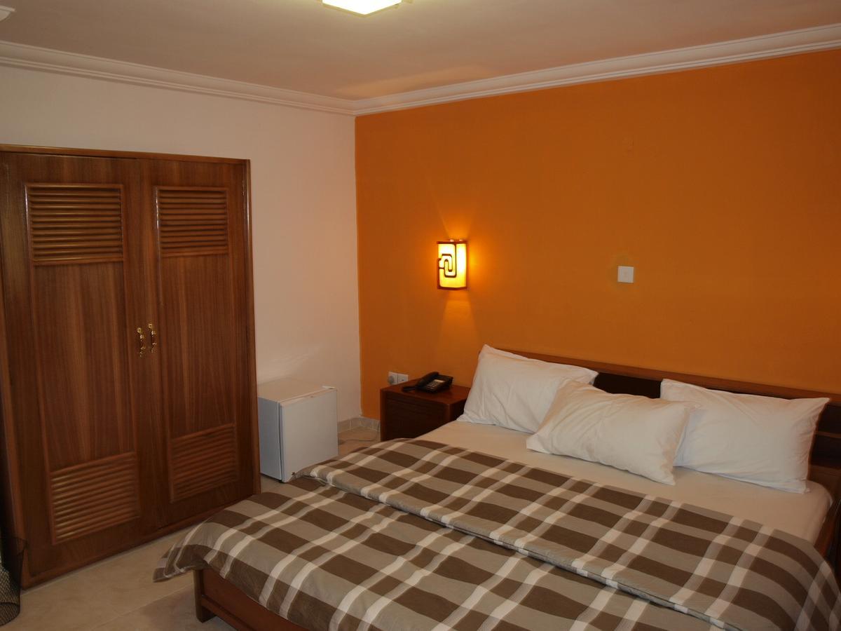 Apollo Hotel Lagos Buitenkant foto