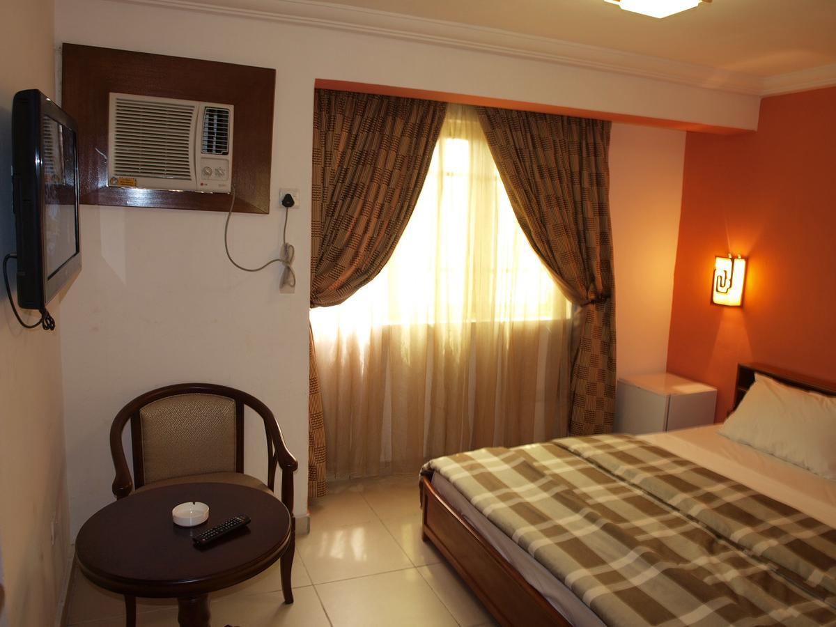 Apollo Hotel Lagos Buitenkant foto